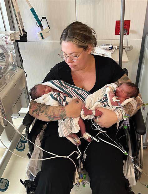 Teen Mom s Kailyn Lowry Shares First Photo of Her Twins